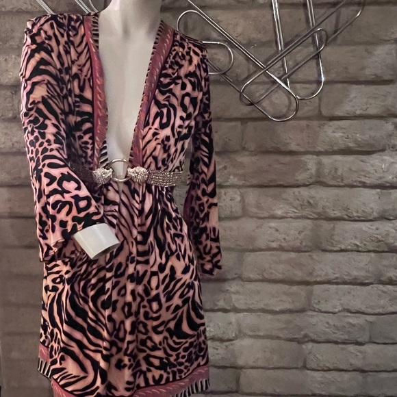 Sky Pink and Black Animal Print Garment - Picture 5 of 9